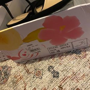 With tags never worn black heels